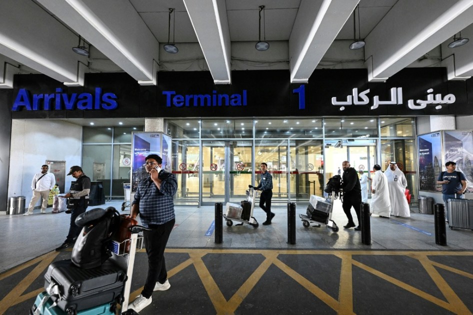سفارات أميركية تحضّ مواطنيها على مغادرة الشرق الأوسط سفارات أميركية تحضّ مواطنيها على مغادرة الشرق الأوسط