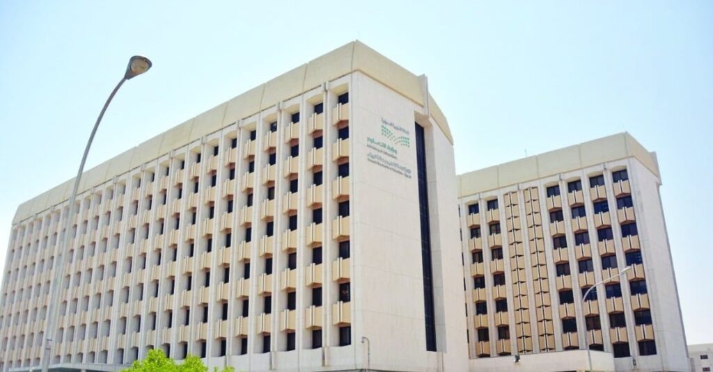 تعليم الرياض يعتمد 4 مراحل للدوام المدرسي.. مواعيد جديدة تبدأ من 6:30 صباحًا تعليم الرياض يعتمد 4 مراحل للدوام المدرسي.. مواعيد جديدة تبدأ من 6:30 صباحًا
