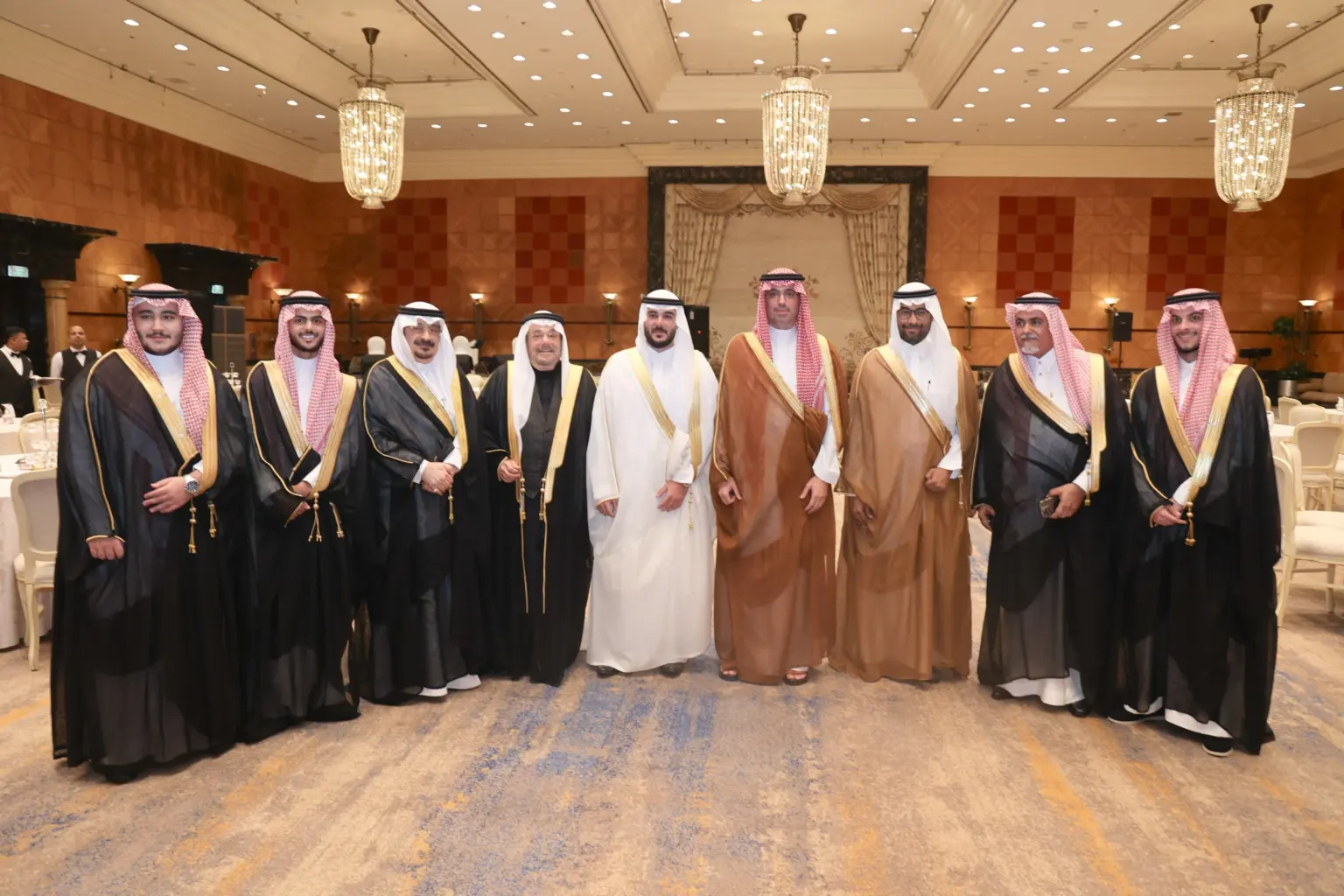 محافظ جدة وأمراء يشرفون زواج آل جمجوم وحكيم – أخبار السعودية محافظ جدة وأمراء يشرفون زواج آل جمجوم وحكيم - أخبار السعودية