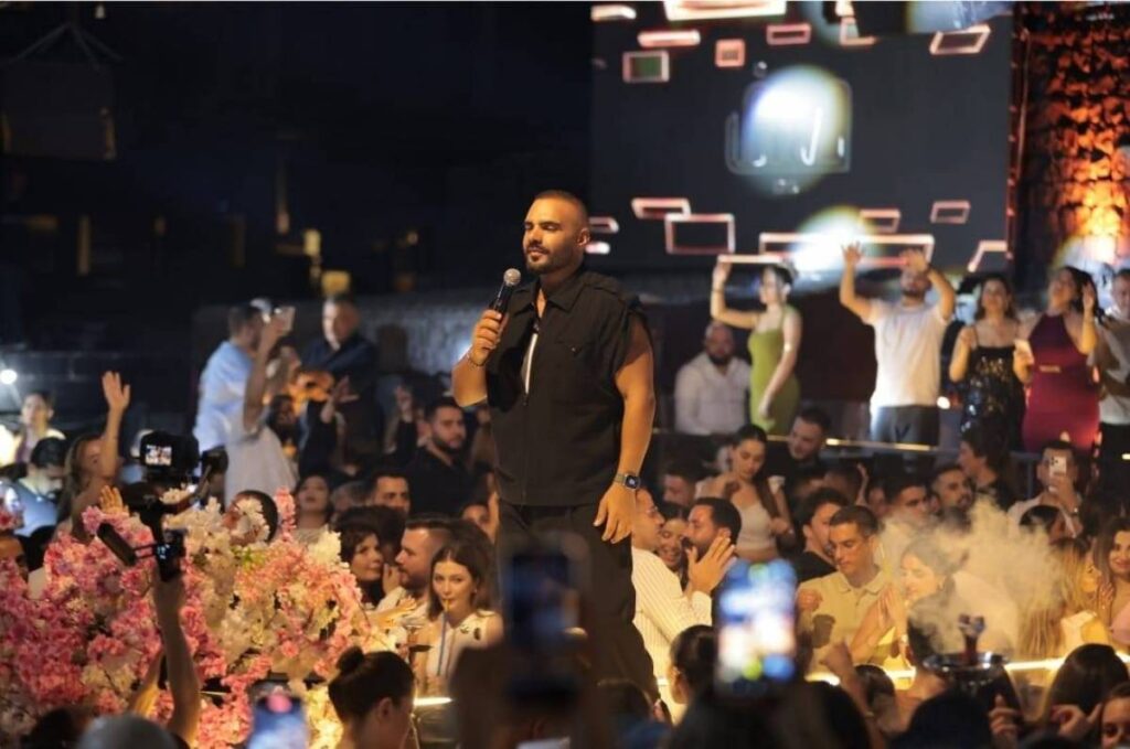 جوزيف عطيه يشعل الاجواء بمناسبة عيد السيدة وحضور جماهيري ضخم جوزيف عطيه يشعل الاجواء بمناسبة عيد السيدة وحضور جماهيري ضخم