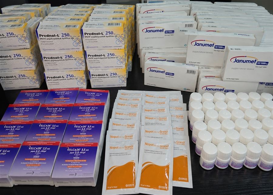 بالصور _ضبط كميات كبيرة من الأدوية والمستحضرات الطبية والتجميلية في بيروت بالصور _ضبط كميات كبيرة من الأدوية والمستحضرات الطبية والتجميلية في بيروت
