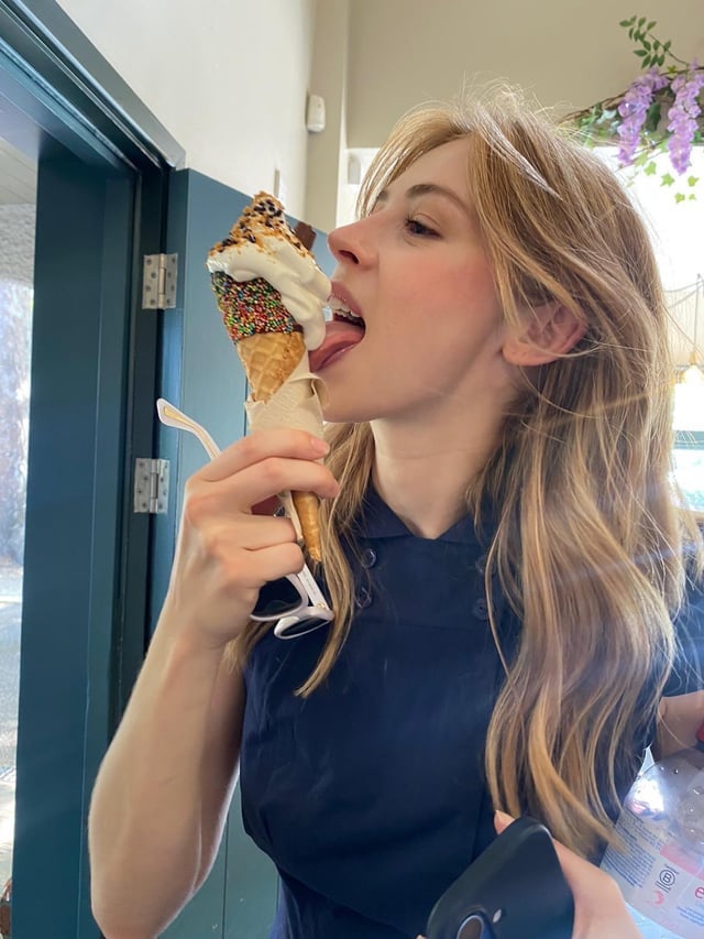 Hermione Corfield 🥵