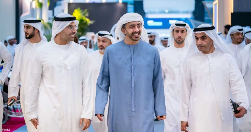 عبدالله بن زايد يفتتح معرض أبوظبي الدولي للكتاب عبدالله بن زايد يفتتح معرض أبوظبي الدولي للكتاب