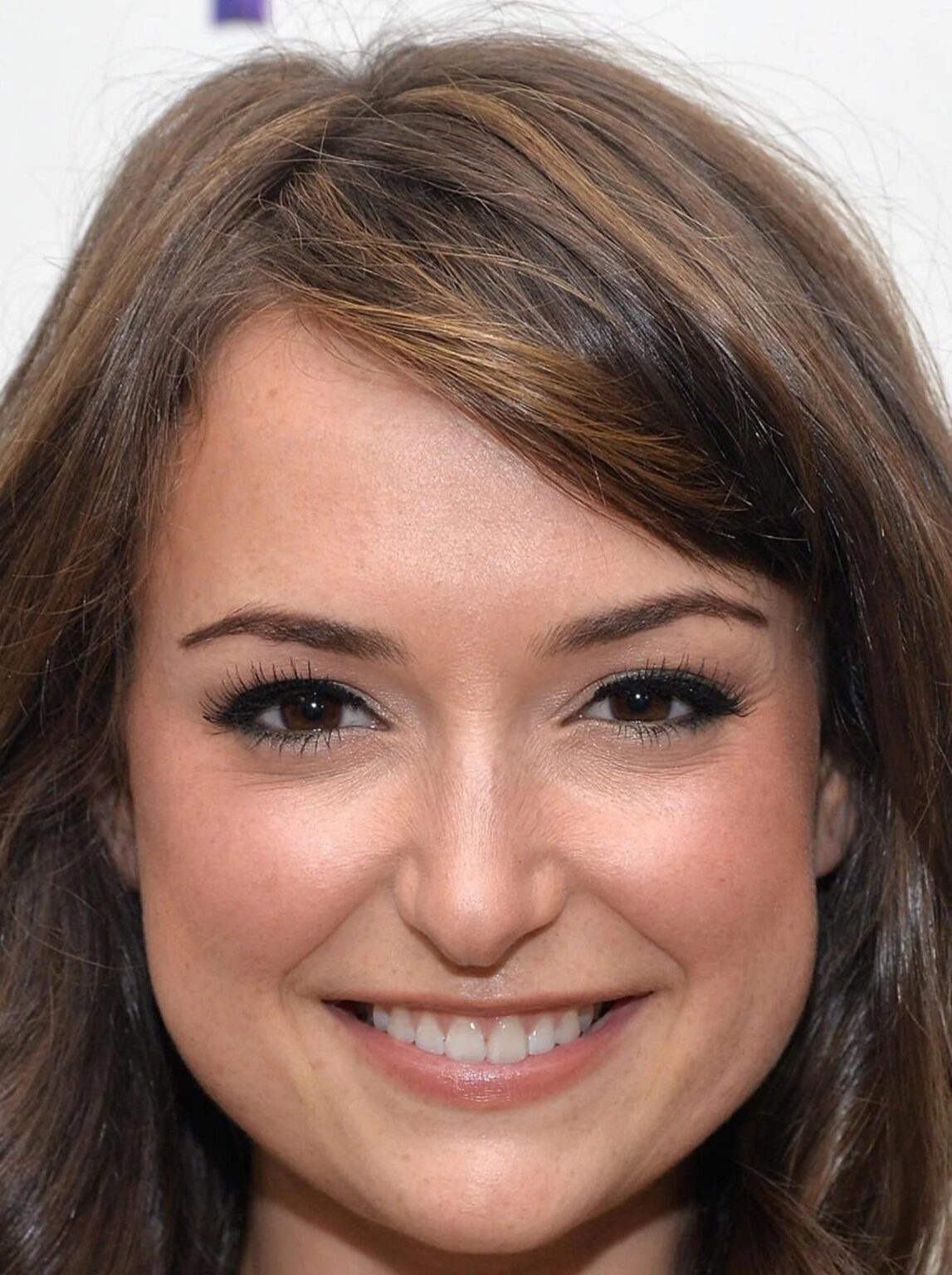 Milana Vayntrub