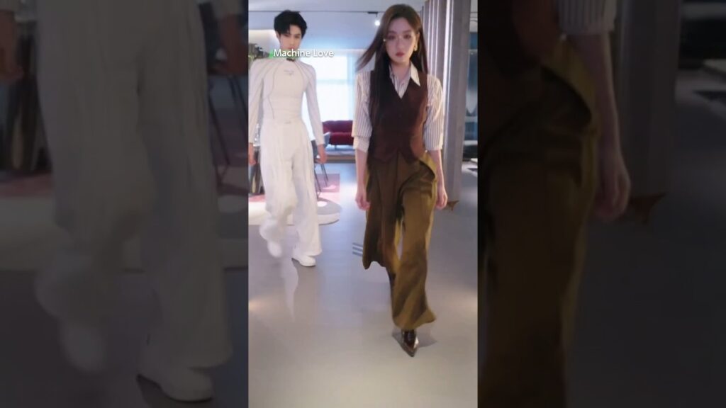 حين حاول إيذاءها، وقف روبوتها في وجهها🛡️💖#verticaldrama #shortdrama #cdrama #viral