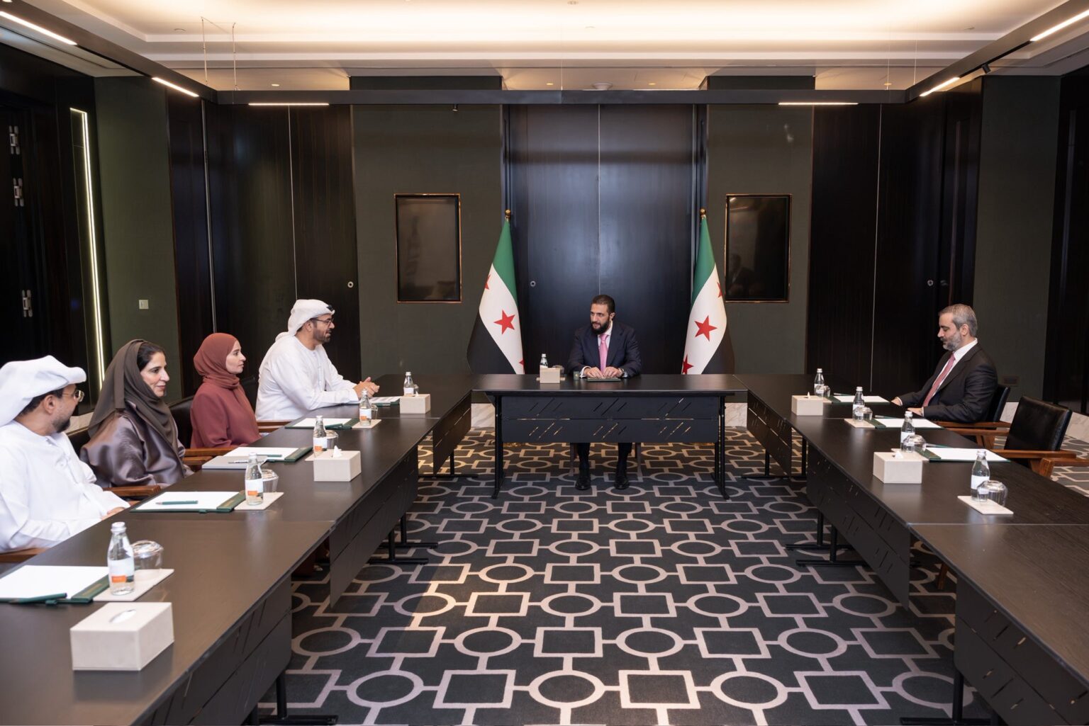 الشرع يطلع على منظومة العمل الحكومي في دولة الإمارات الشرع يطلع على منظومة العمل الحكومي في دولة الإمارات