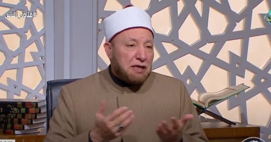 هل ارتداء اللون الأسود في فترة العدة واجب؟.. أمين الفتوى يجيب