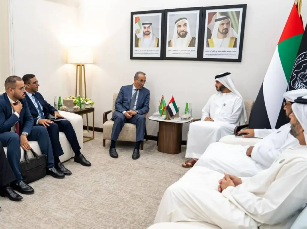 زايد بن حمد آل نهيان ومدير الأمن الوطني الموريتاني يبحثان التعاون في مكافحة المخدرات زايد بن حمد آل نهيان ومدير الأمن الوطني الموريتاني يبحثان التعاون في مكافحة المخدرات