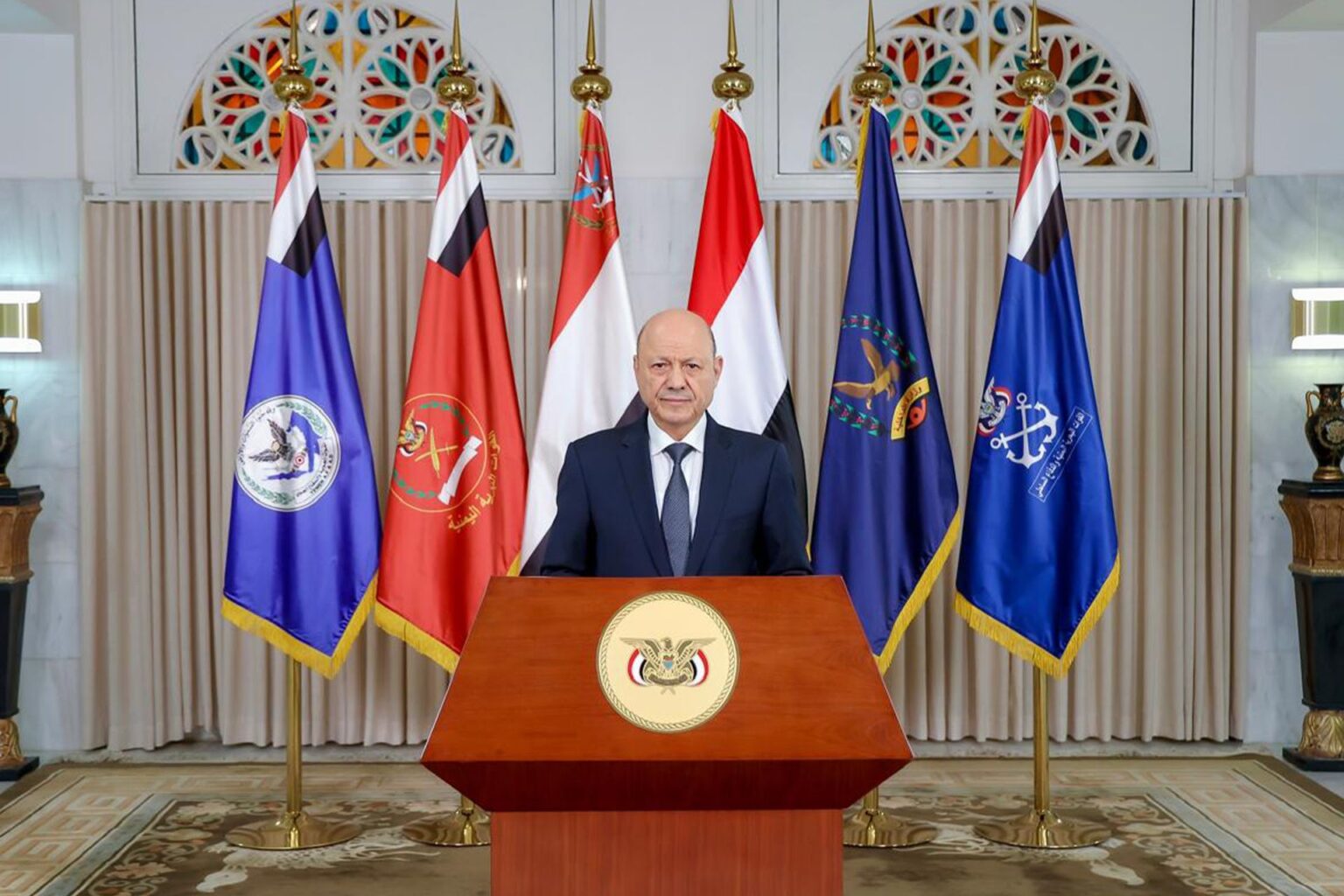 بين المعارك والعفو.. ما دلالات إعلان العليمي النفير لمواجهة الحوثيين؟ | أخبار بين المعارك والعفو.. ما دلالات إعلان العليمي النفير لمواجهة الحوثيين؟ | أخبار