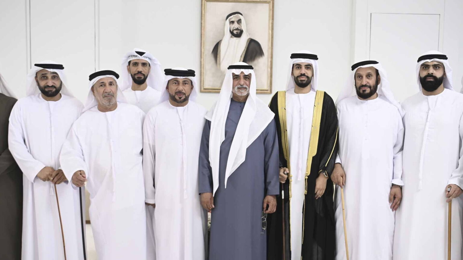 نهيان بن مبارك يحضر أفراح الريسي والشحي في العين نهيان بن مبارك يحضر أفراح الريسي والشحي في العين