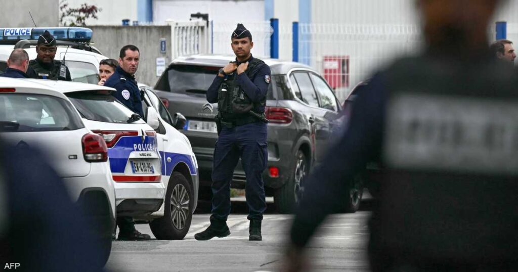 قتيل و4 مصابين بإطلاق نار قرب باريس.. وتوقيف مشتبه به – سكاي نيوز عربية قتيل و4 مصابين بإطلاق نار قرب باريس.. وتوقيف مشتبه به - سكاي نيوز عربية
