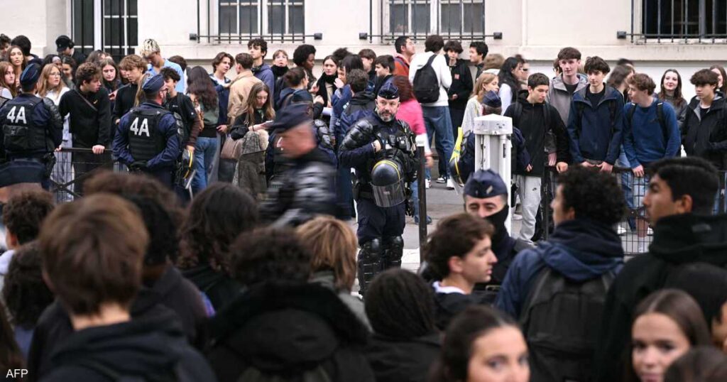 كيف تحولت احتجاجات تلاميذ فرنسا إلى أزمة وطنية؟ كيف تحولت احتجاجات تلاميذ فرنسا إلى أزمة وطنية؟