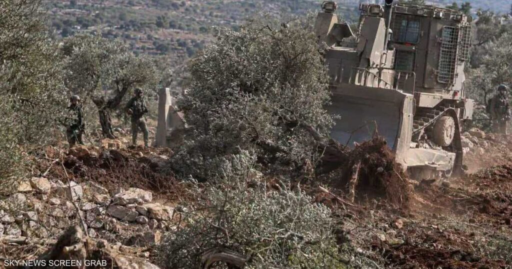 جنوب لبنان.. شروط إسرائيلية تعرقل قطاف الزيتون جنوب لبنان.. شروط إسرائيلية تعرقل قطاف الزيتون