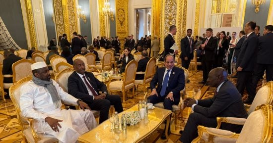 فخامة الرئيس السيسى يلتقى البرهان ورئيس كينيا ورئيس المجلس العسكرى الانتقالى المالى فخامة الرئيس السيسى يلتقى البرهان ورئيس كينيا ورئيس المجلس العسكرى الانتقالى المالى