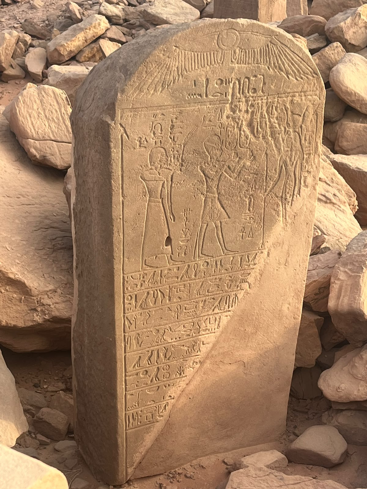 الآثار فى المعبد الآثار فى المعبد