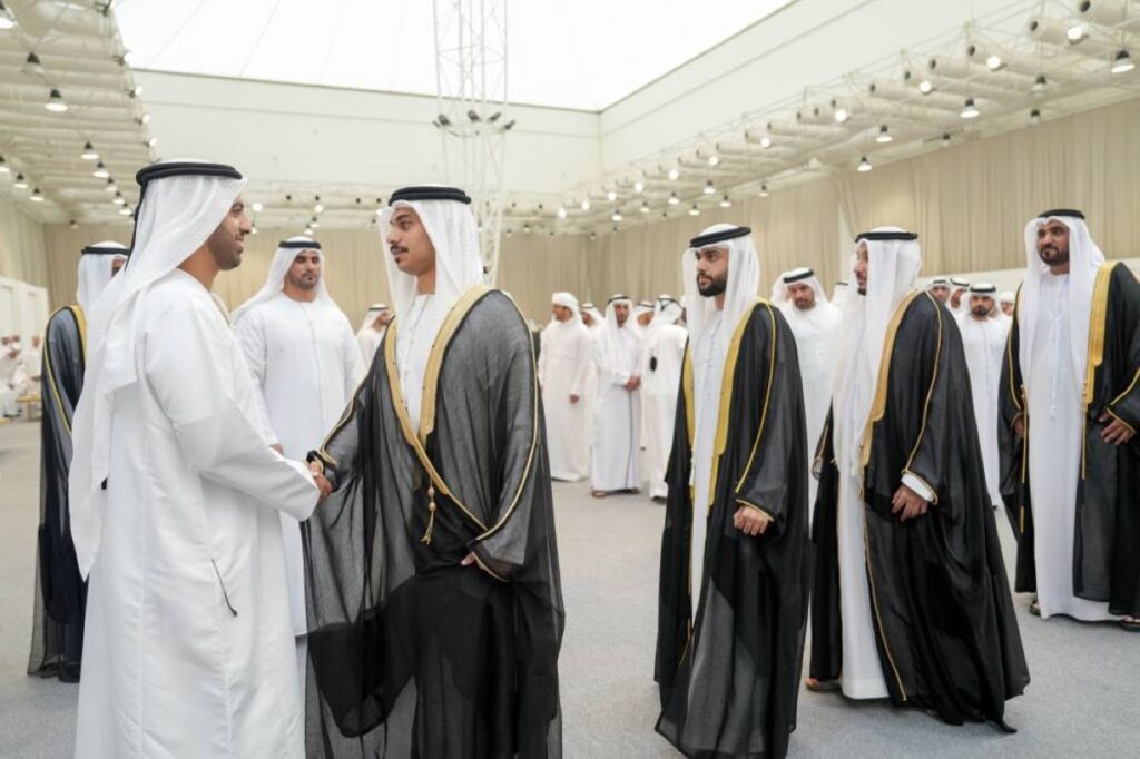 ولي عهد رأس الخيمة يحضر العرس الجماعي التاسع عشر Al Bayan