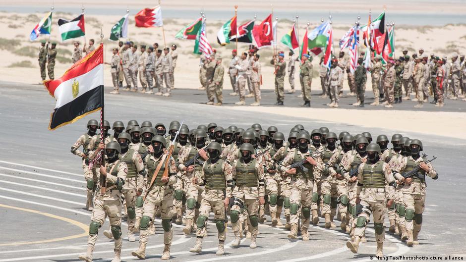 خطر حرب اليمن.. قدرات مصر لحماية السعودية من الحوثيين؟ خطر حرب اليمن.. قدرات مصر لحماية السعودية من الحوثيين؟
