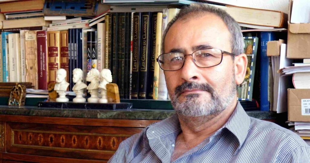 بشار العيسى يجمع شتات العمر بين حكايات الطفولة وألوان المنفى