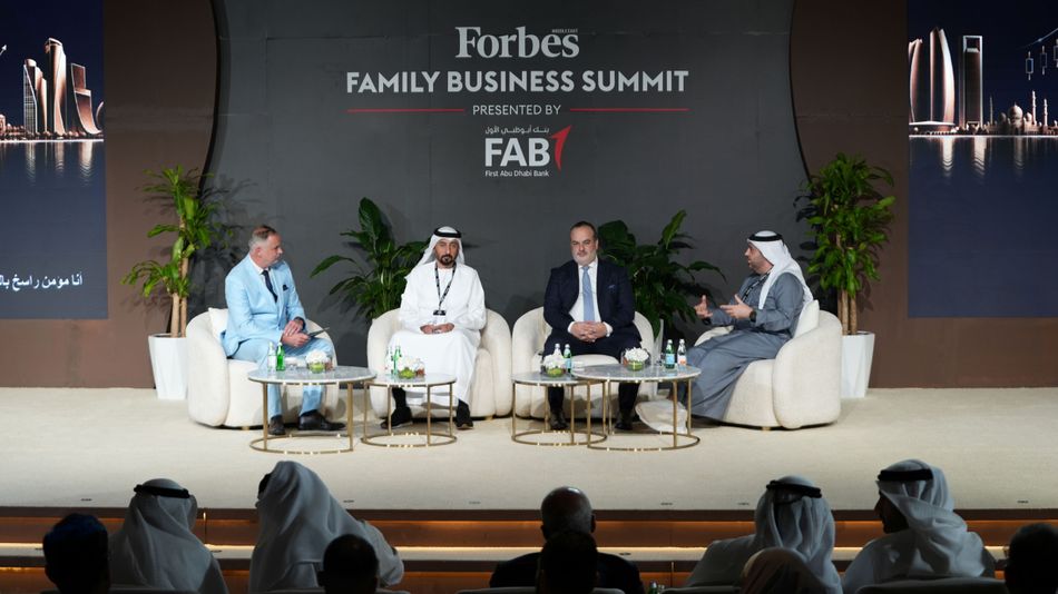 فوربس الشرق الأوسط تختتم قمة الشركات العائلية في أبوظبي بالتركيز على مستقبل الاستثمار عبر الأجيال فوربس الشرق الأوسط تختتم قمة الشركات العائلية في أبوظبي بالتركيز على مستقبل الاستثمار عبر الأجيال