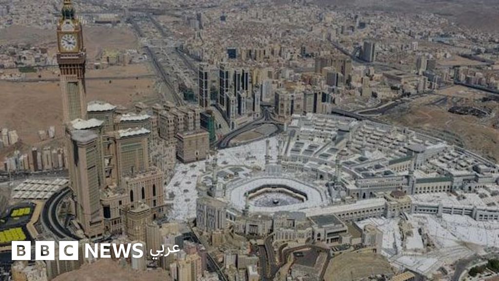 أنباء عن استهداف القصر الرئاسي في عدن، وجماعة أنصار الله الحوثية تنفي استهداف مكة أنباء عن استهداف القصر الرئاسي في عدن، وجماعة أنصار الله الحوثية تنفي استهداف مكة