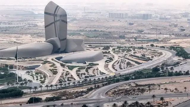 مركز الملك عبد العزيز الثقافي العالمي، المعروف أيضًا باسم إثراء، في الظهران شرق المملكة العربية السعودية في 14 أكتوبر 2026، حيث تستضيف المدينة أيضًا المقر الرئيسي لشركة النفط العربية السعودية (أرامكو السعودية).