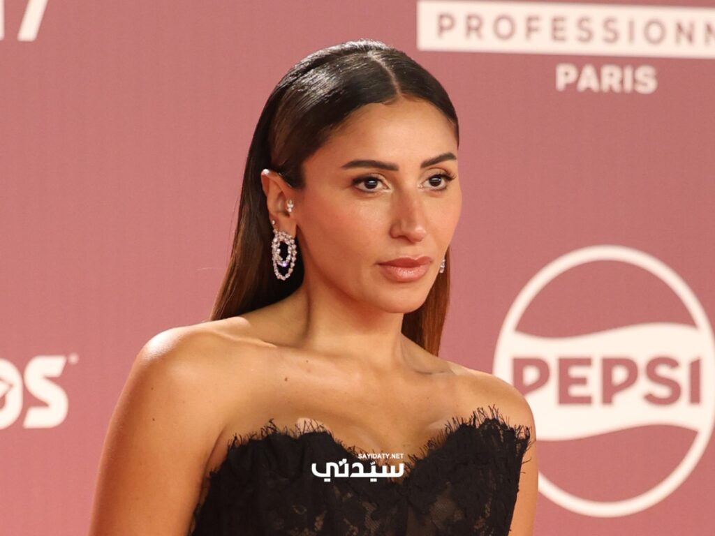 مكياج وتسريحات شعر النجمات في ختام مهرجان الجونة السينمائي 2026.. مكياج عيون القطة وتسريحات مبللة ناعمة مكياج وتسريحات شعر النجمات في ختام مهرجان الجونة السينمائي 2026.. مكياج عيون القطة وتسريحات مبللة ناعمة