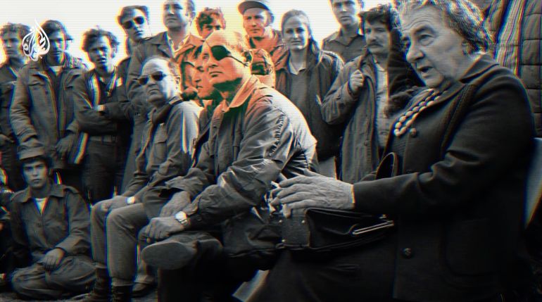 موشيه ديان وخط بارليف الذي قيل إنه يحتاج إلى جيشين عظيمين لاختراقه، قبل أن تفتح له مضخات المياه المصرية الطريق