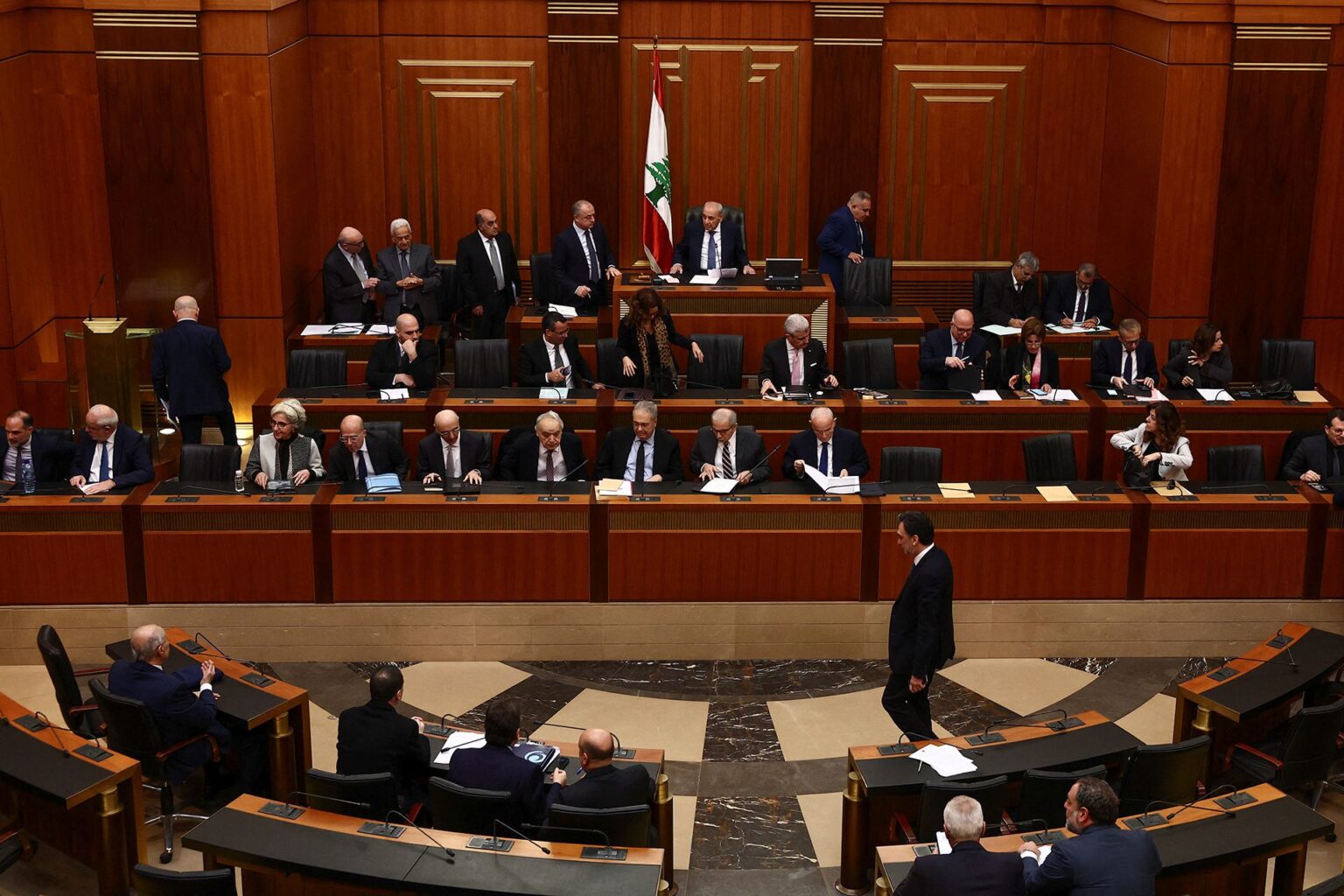 انتظروه 16 عاما.. لهذه الأسباب يخشى صحفيو لبنان قانون الإعلام الجديد | أخبار